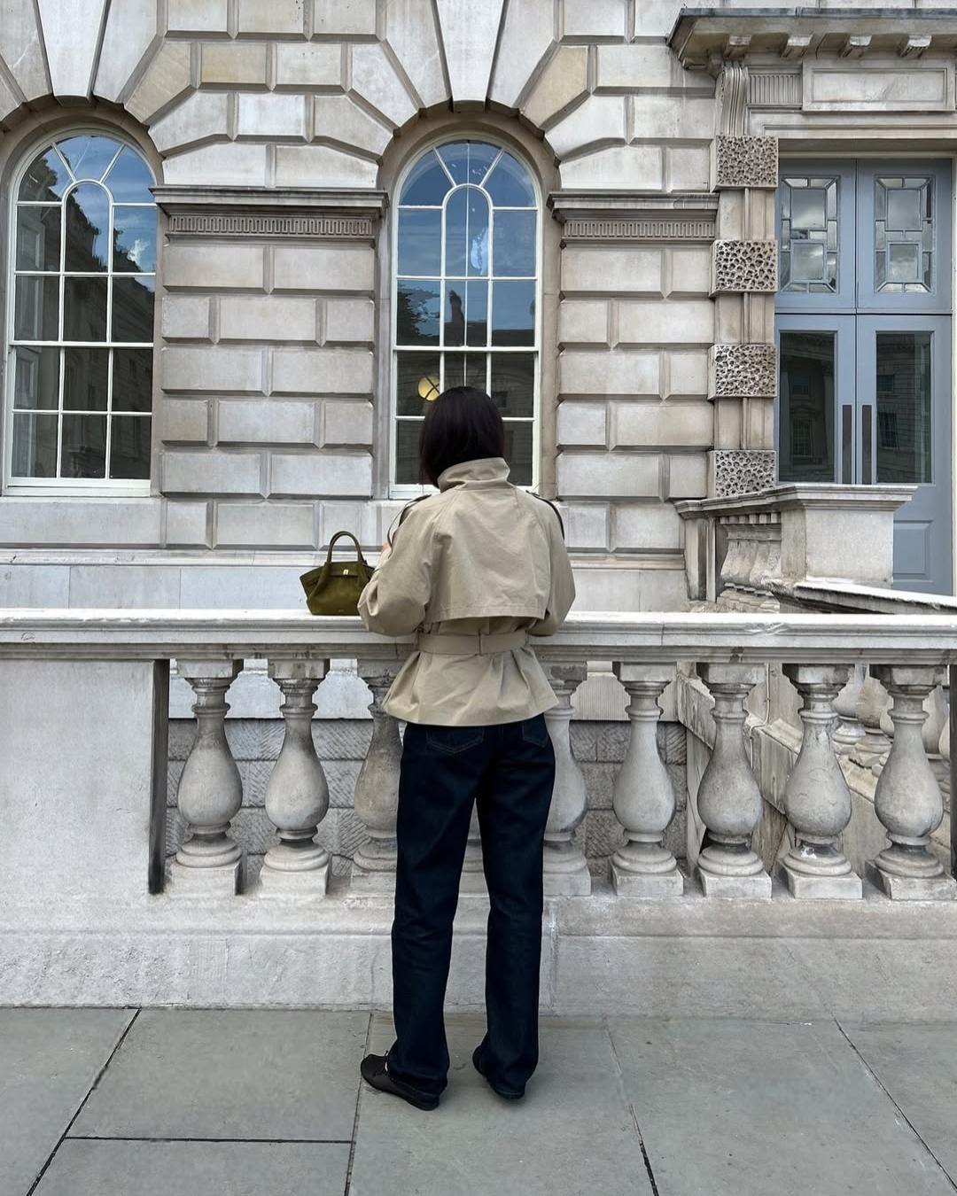 Esther – Trench court élégant