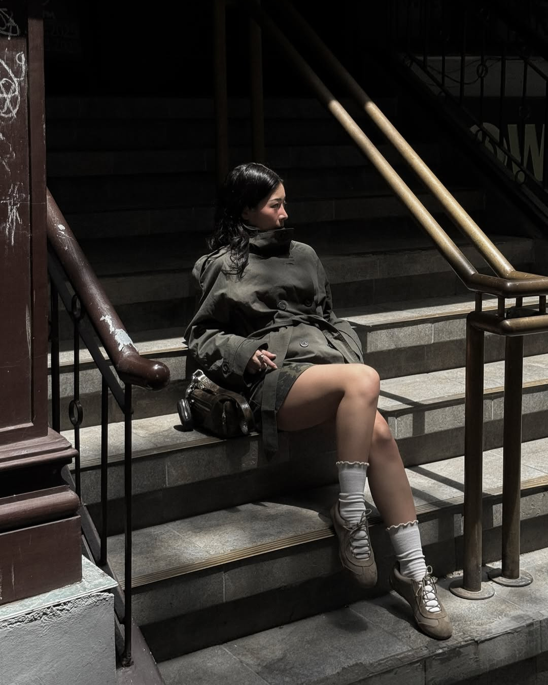 Esther – Trench court élégant