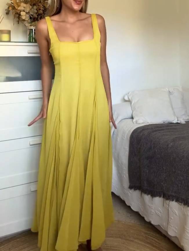 Maïlys – Robe longue à col carré