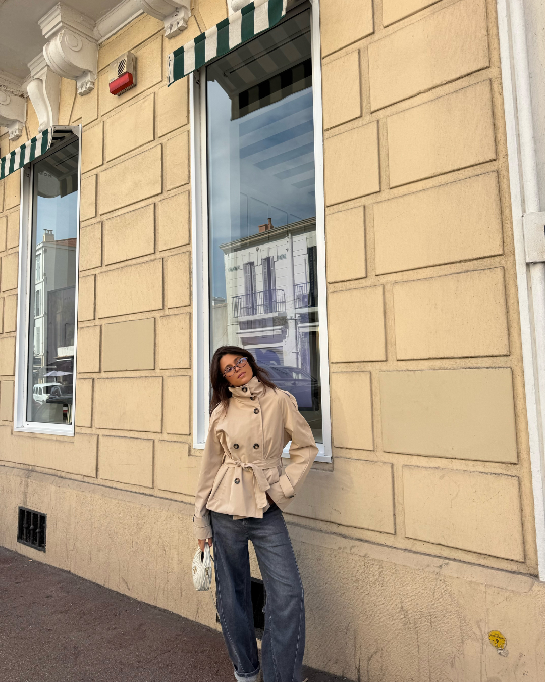 Esther – Trench court élégant