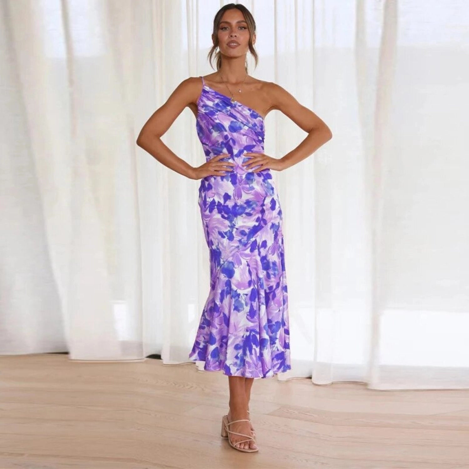 Liorine - Robe longue asymétrique à fleurs