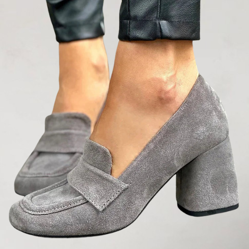 Auréline - Mocassins rétro en suédine à bout carré et talon épais