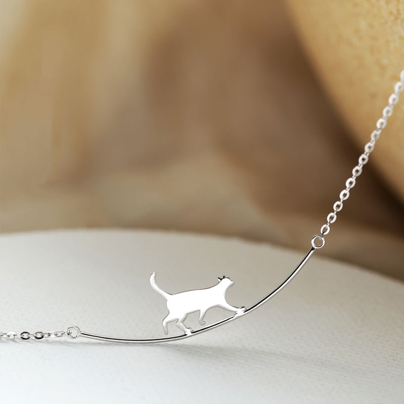 Grimpette – Collier en argent avec petit chat grimpant