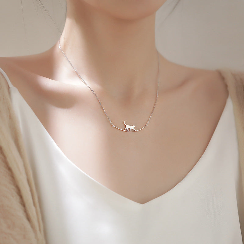 Grimpette – Collier en argent avec petit chat grimpant
