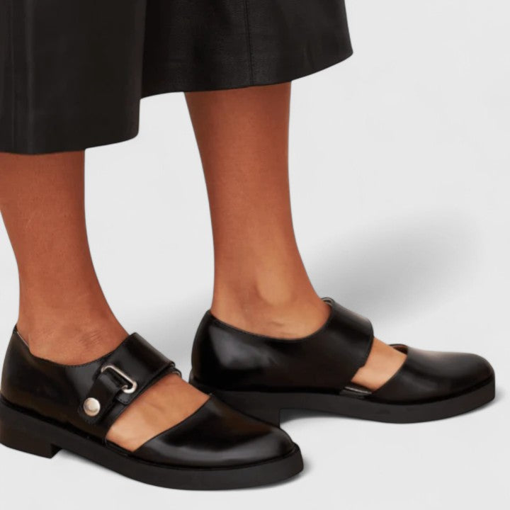 Lysanne – Chaussures rétro élégantes avec boucle métallique