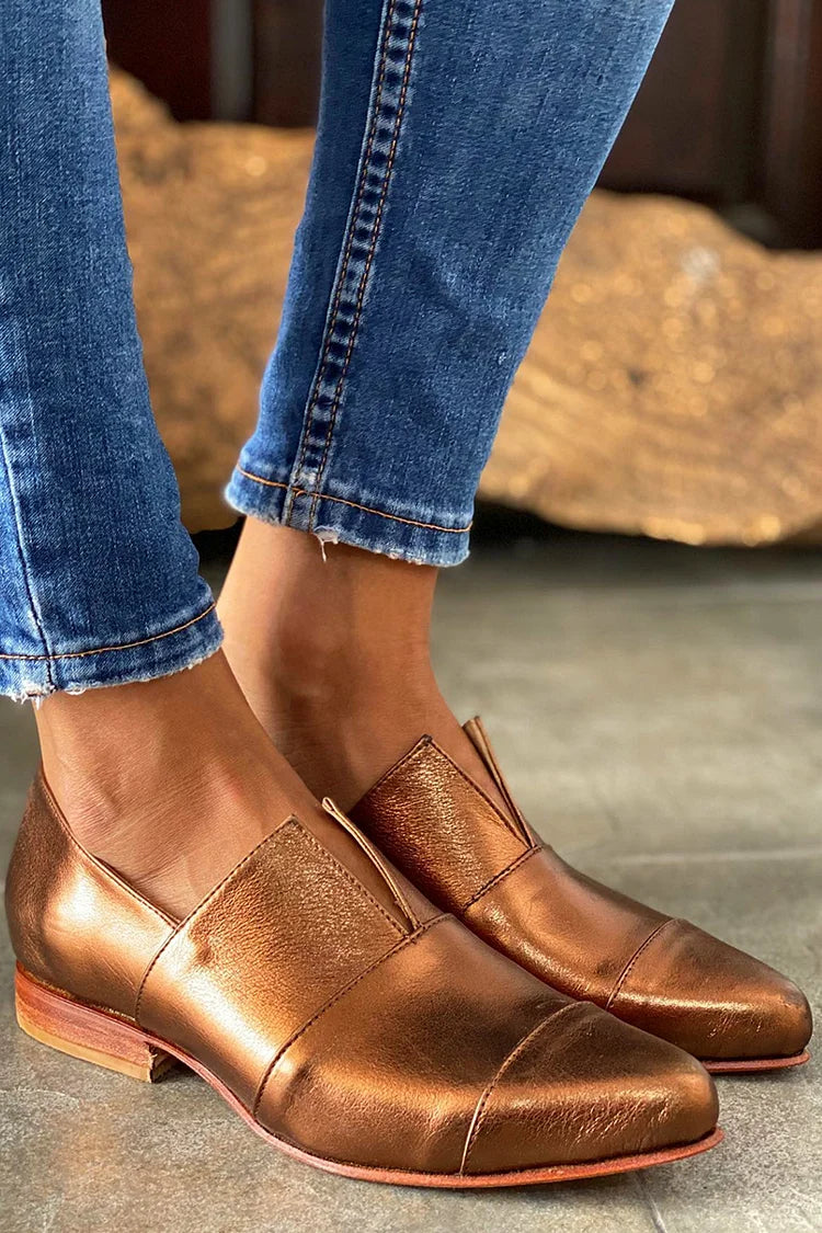 Célianne - Mocassins stylés à bout pointu avec encolure en v