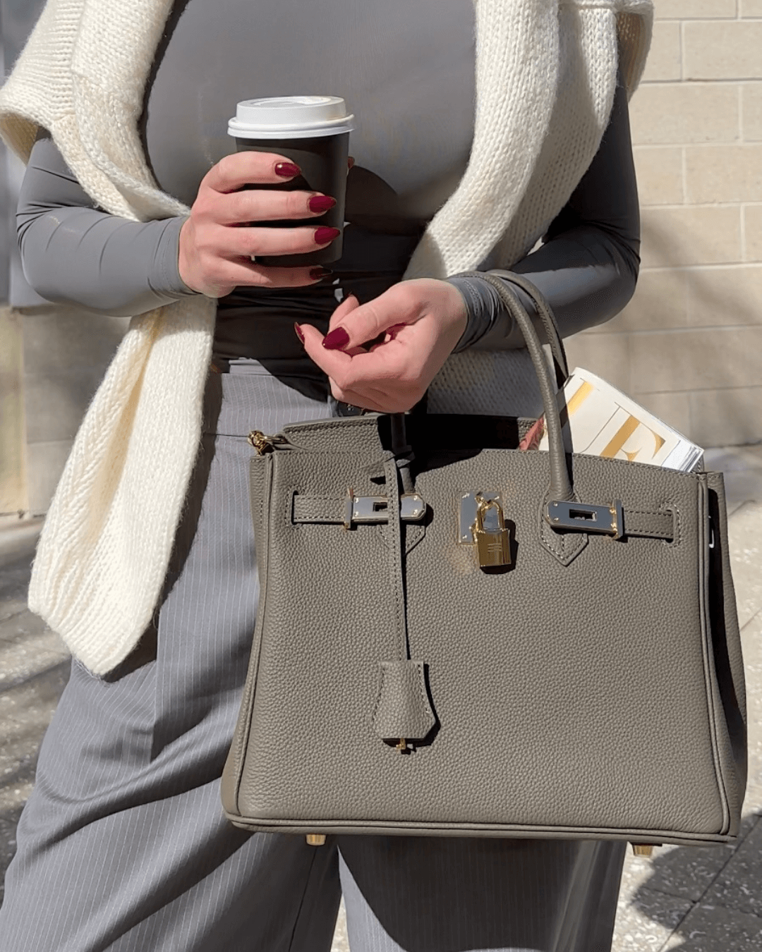 Sabine - Sac en cuir texturé avec accents dorés