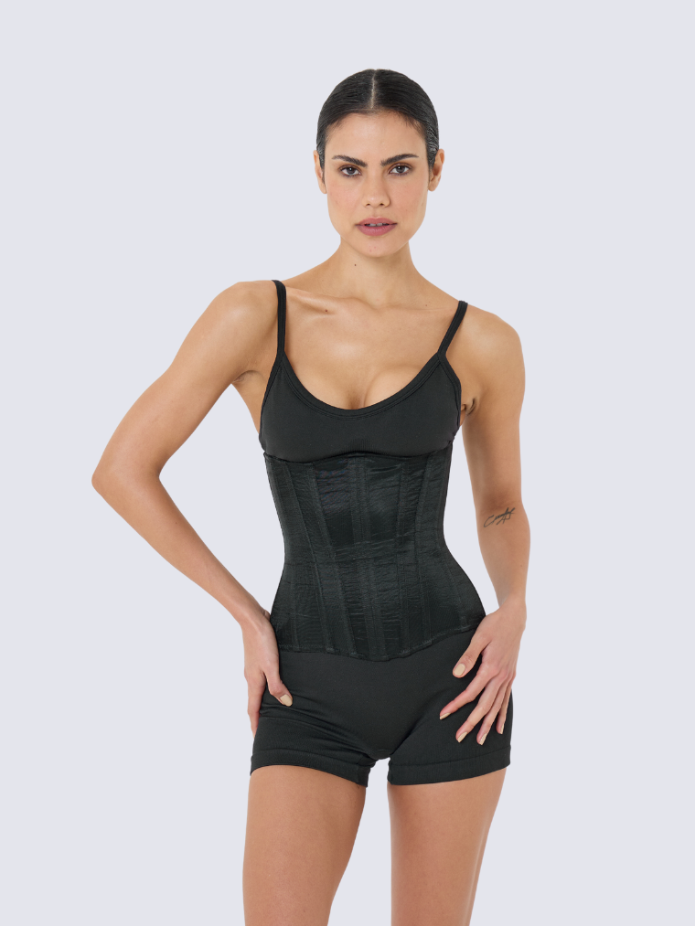 Wanda – Corset sculptant avec détails en résille