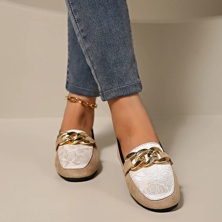 Cassélia - Mocassins élégants avec ornement chaîne