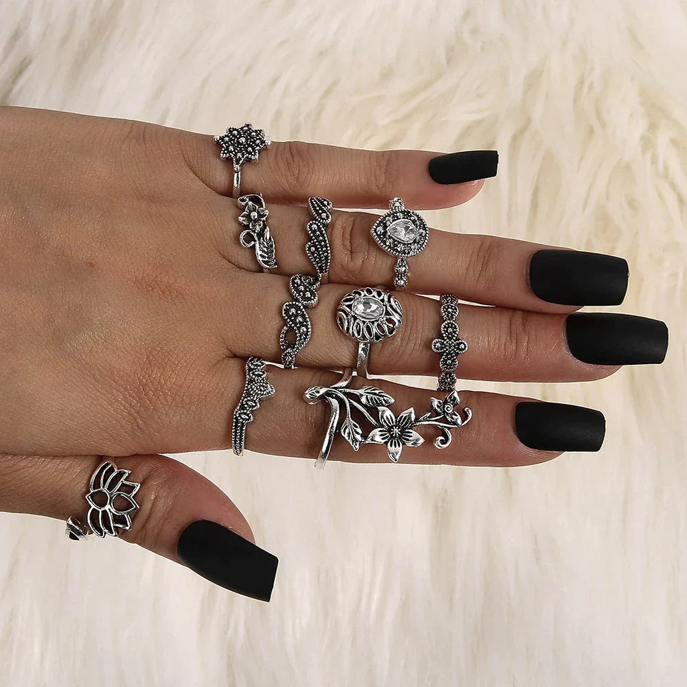 Enchantélia – Set de bagues en argent antique avec détails enchantés