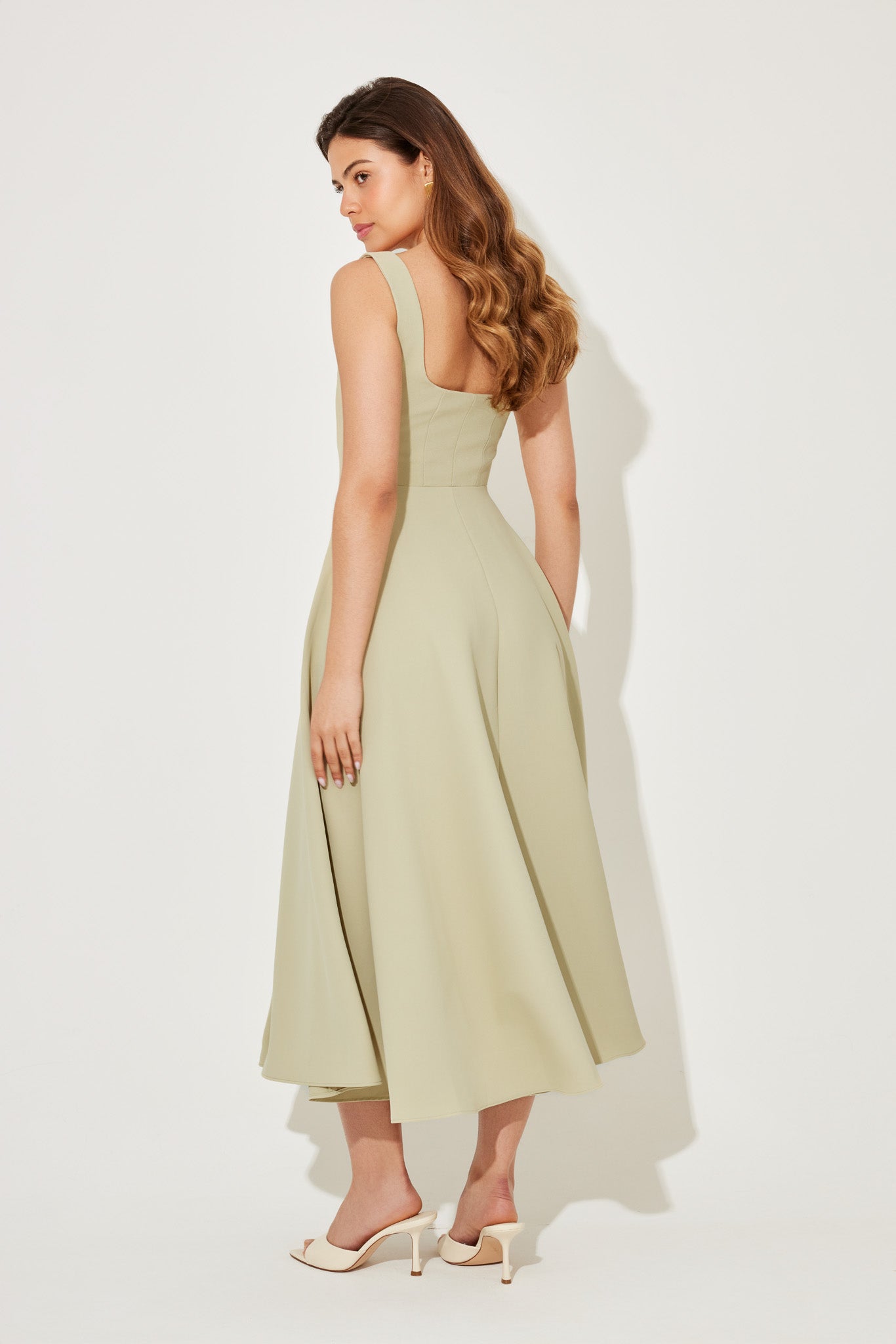Amélie – Robe midi fluide et élégante