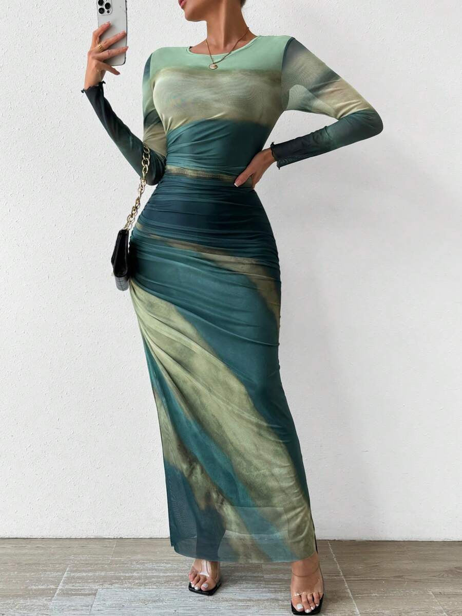 Margot – Robe longue moulante imprimée à manches longues