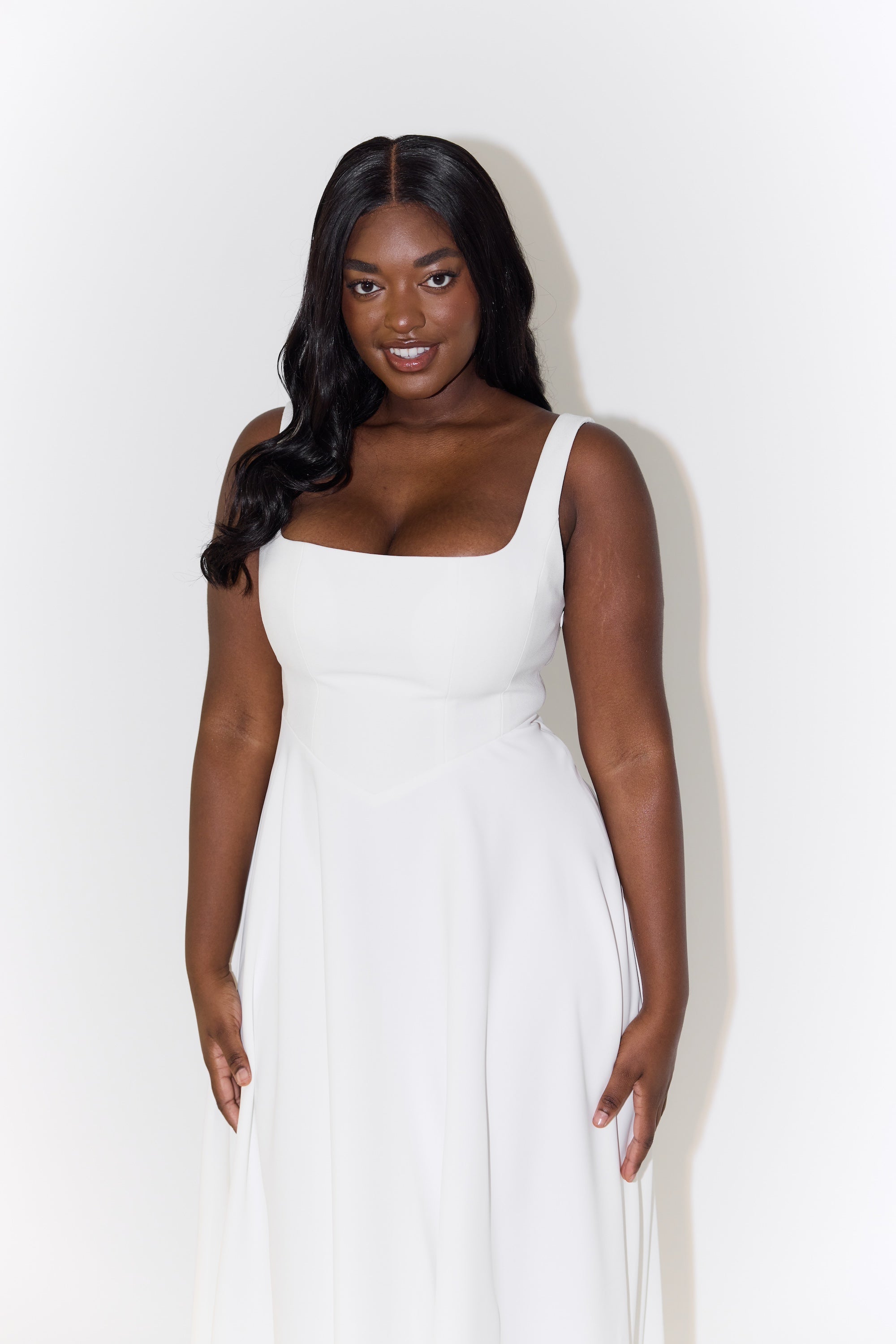 Amélie – Robe midi fluide et élégante