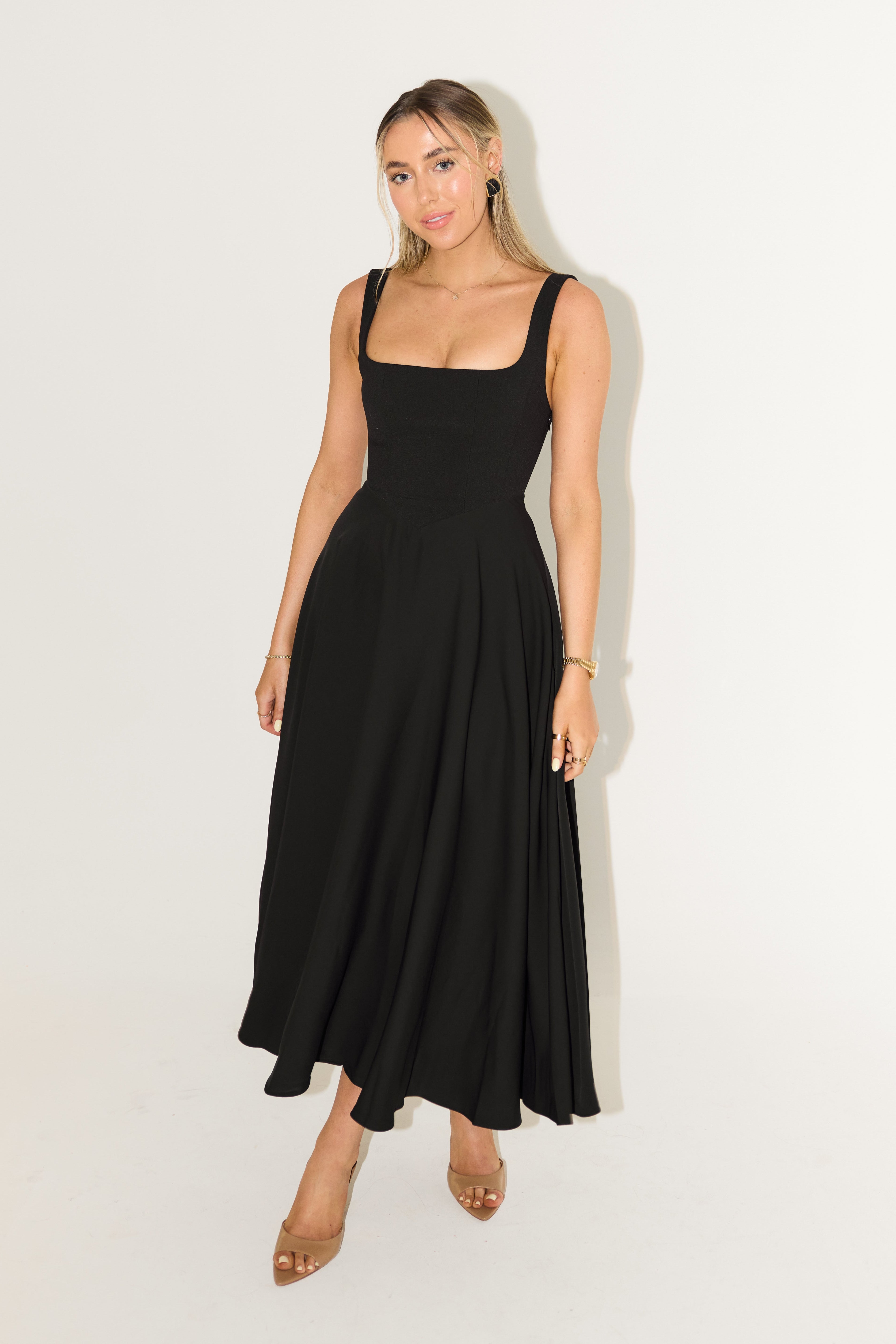 Amélie – Robe midi fluide et élégante