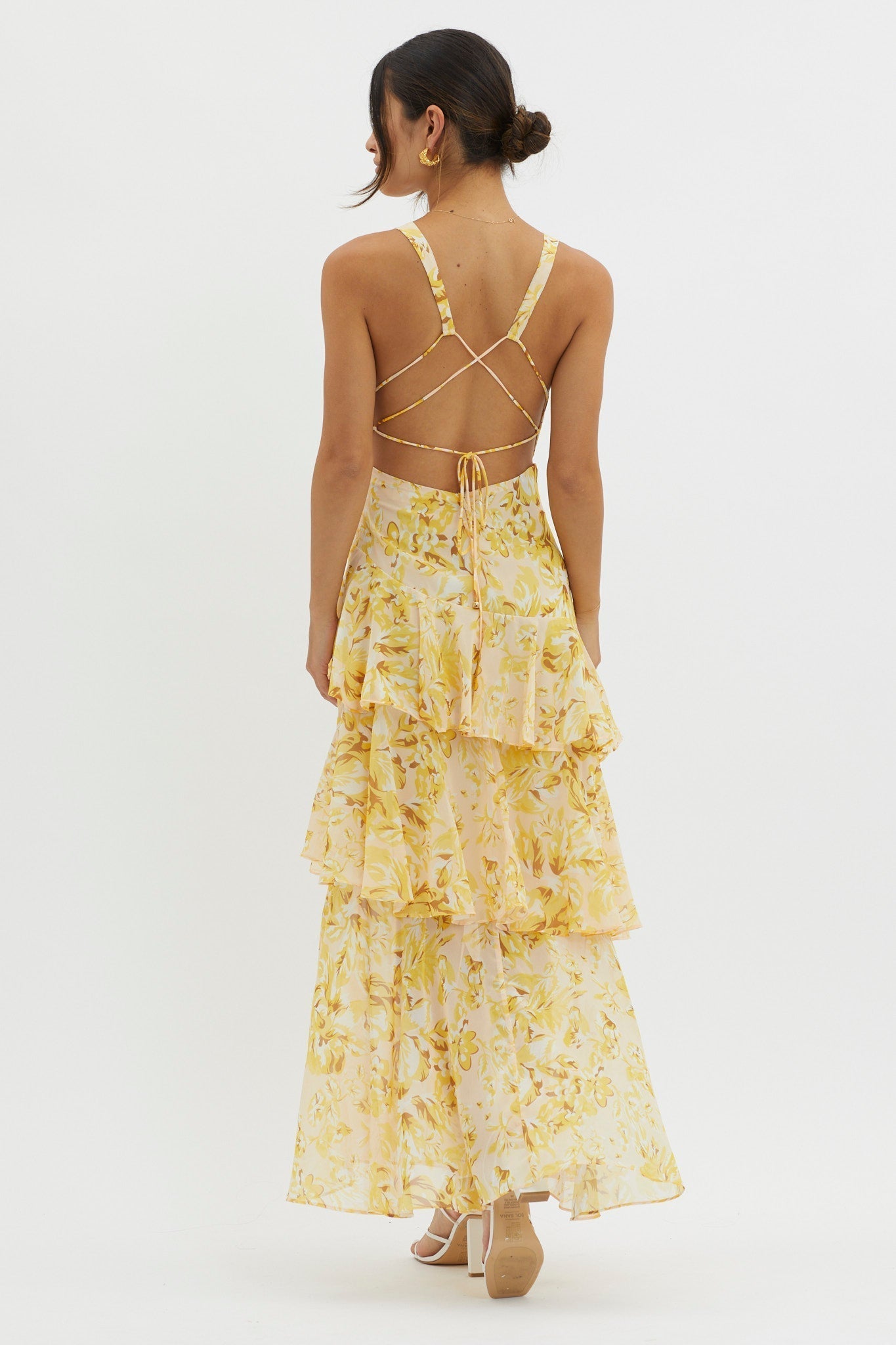 Assia – Robe midi à volants et dos noué
