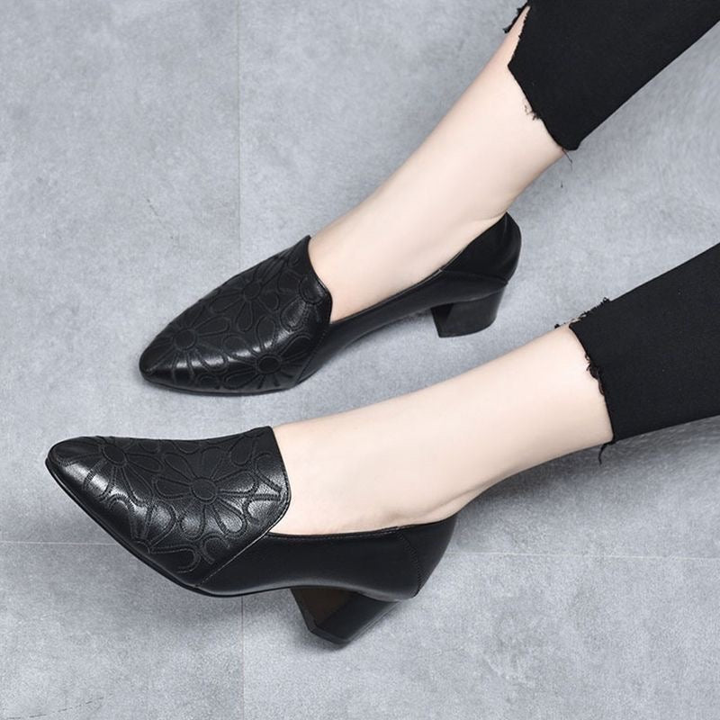 Olène – Escarpins élégants en cuir végan brodé