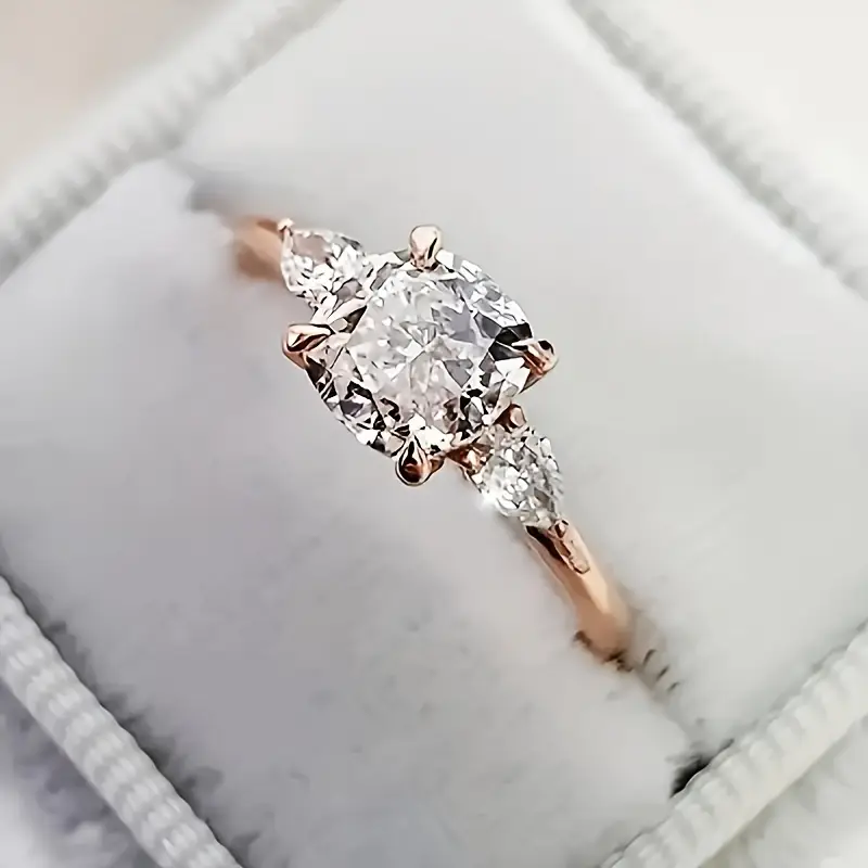 Meliora – Bague élégante en or rose avec pierre carrée